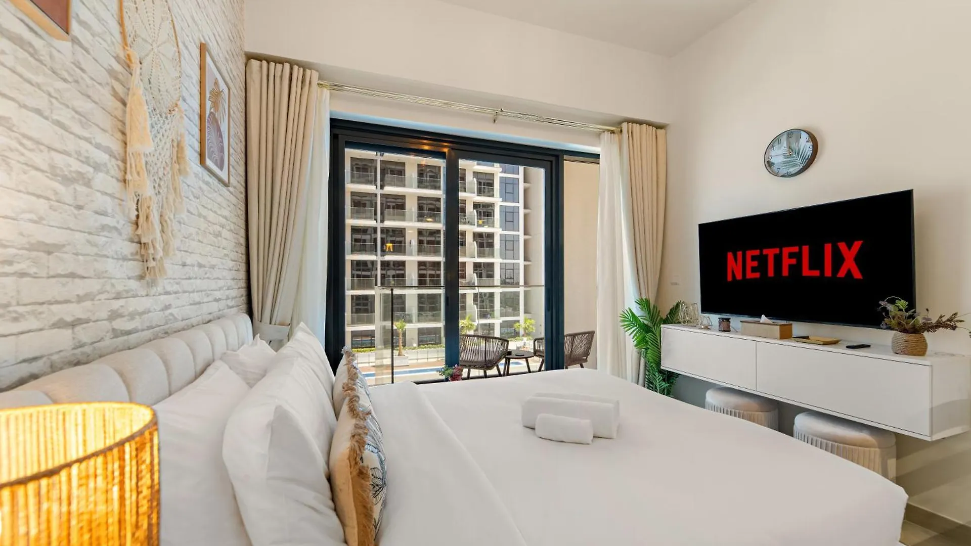 Studio With Pool, Gym, Bbq Area And Playground Dubai