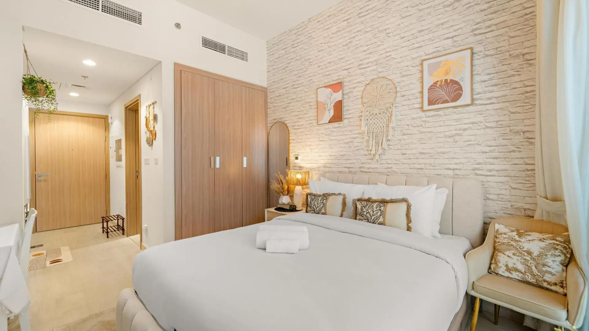 Studio With Pool, Gym, Bbq Area And Playground Dubai United Arab Emirates