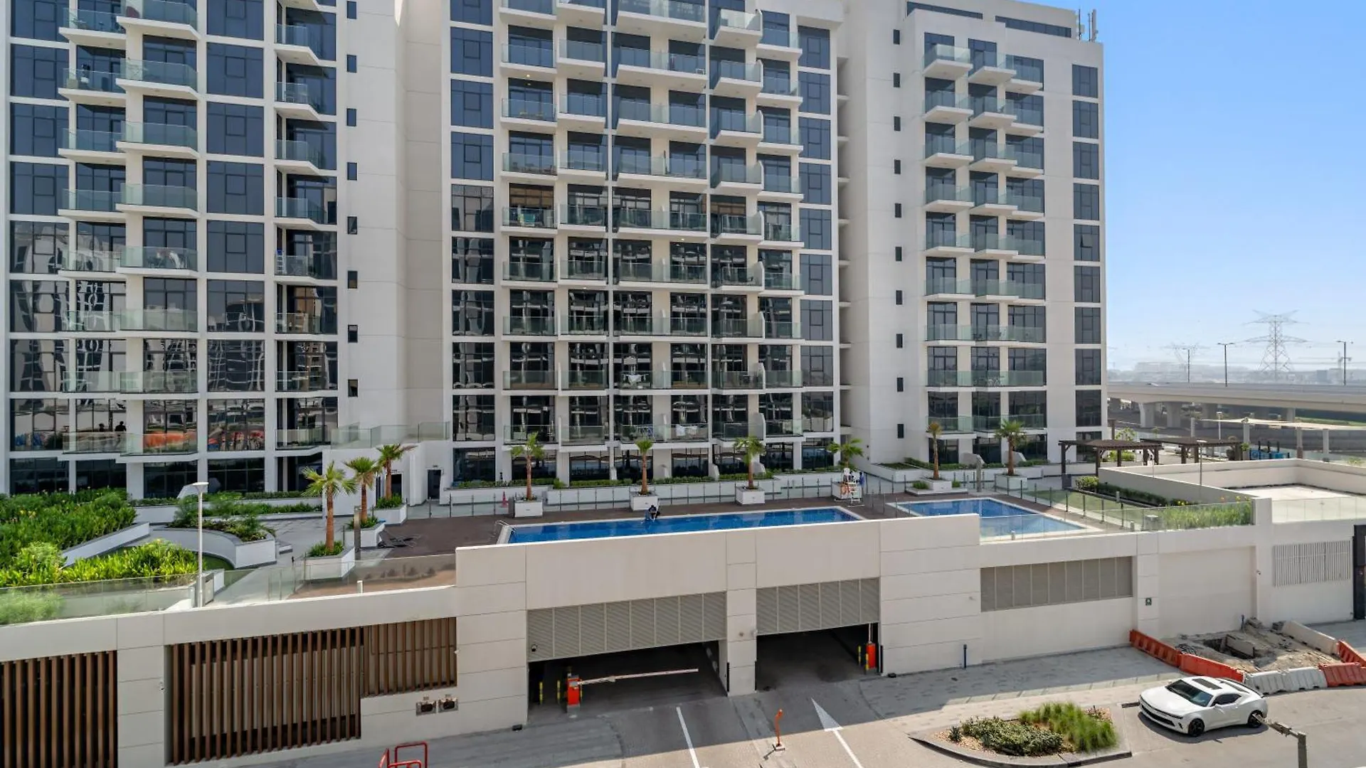 Studio With Pool, Gym, Bbq Area And Playground Dubai